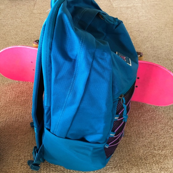 🎉‼️FLASH PARTY SALE‼️🎉HP 3/19🎉NWT Unisex Vans utility backpack. - Picture 5 of 14